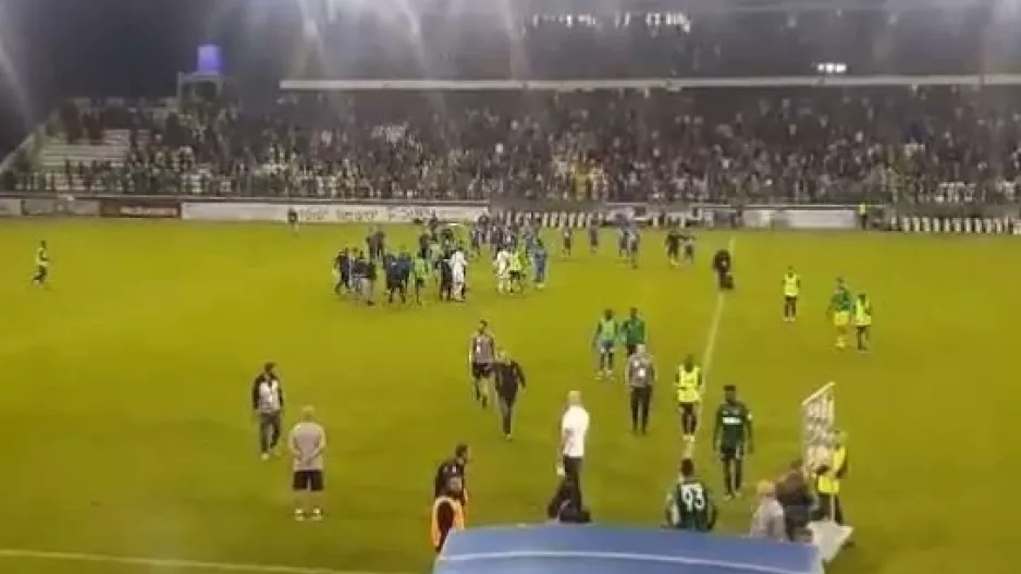 (ΒΙΝΤΕΟ) Τέλος με "ΑΝΟ ολέ ολέ ολέ ολέ" και αποθέωση Τιμούρ!