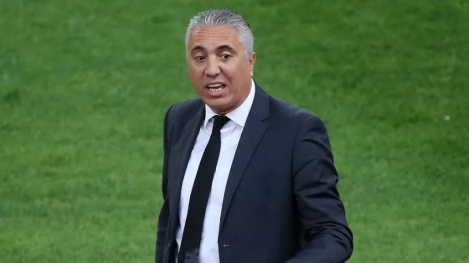 Απόλυτη στήριξη της ΑΕΚ σε Κωστένογλου: «Κανένα θέμα προπονητή»