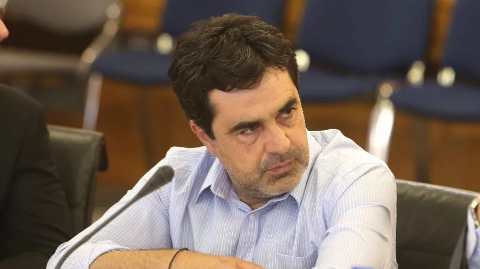 Μυλωνάς: Απέβαλαν μαθητές για συνθήματα των ΙΣΑΑΚ-ΣΟΛΩΜΟΥ