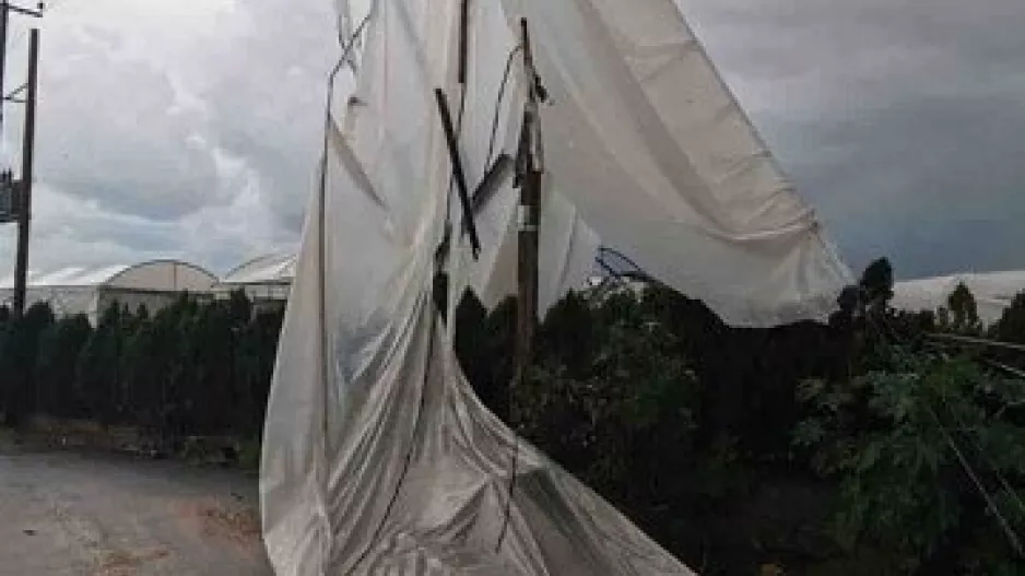 Ανεμοστρόβιλος "χτύπησε" στη Λεμεσό (φώτος)