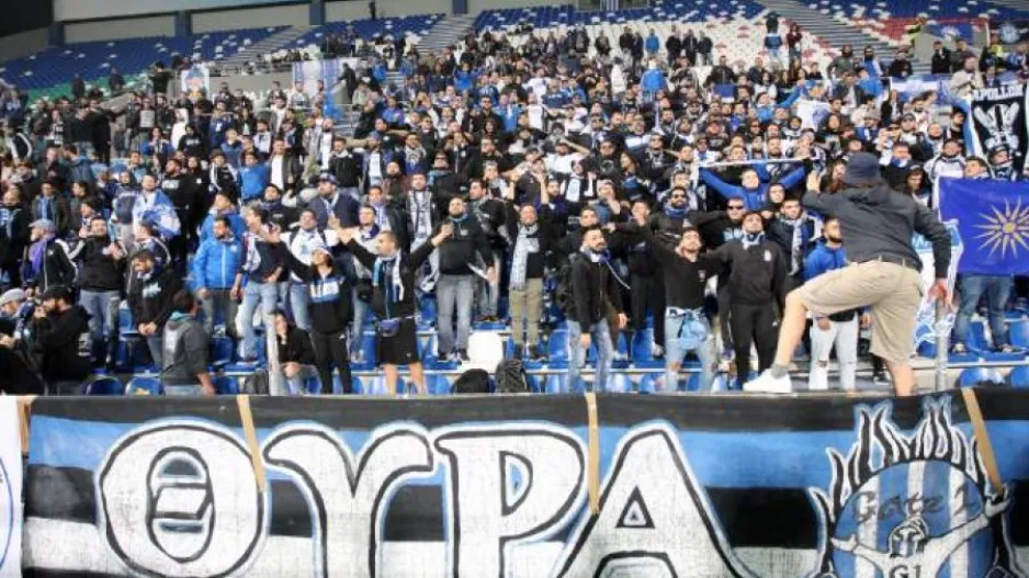 ΘΥΡΑ 1/"Αυτή λοιπόν κυρίες και κύριοι είναι η ΚΑΡΤΑ ΟΠΑΔΟΥ!"