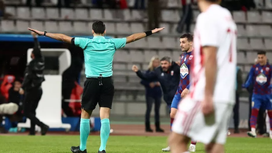 Μήνυσε για δωροδοκία τους διαιτητές ο Ολυμπιακός!