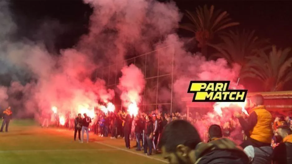 ΧΑΜΟΣ με πυροτεχνήματα, συνθήματα και πυρσούς στον Αρχάγγελο! (βίντεος/φώτος)