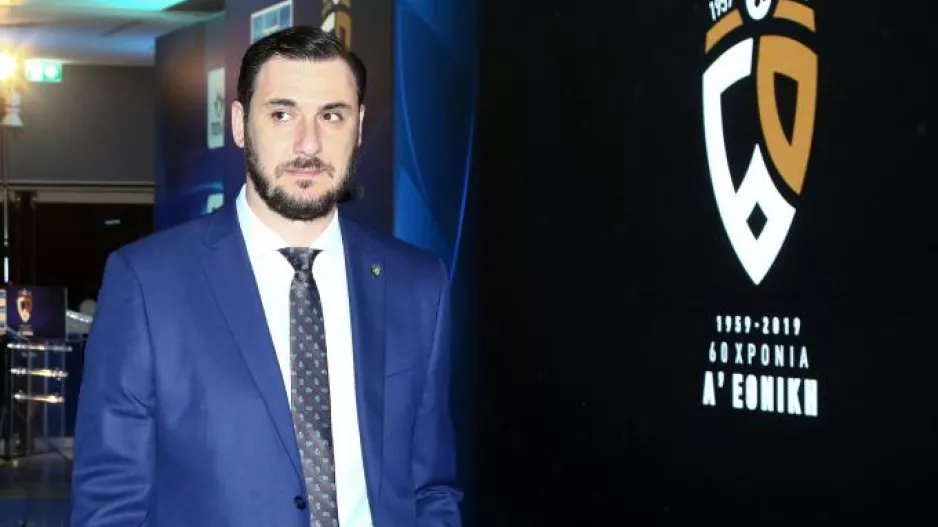 Αποφασίζουν οι διαιτητές για το πρωτάθλημα (βίντεο)