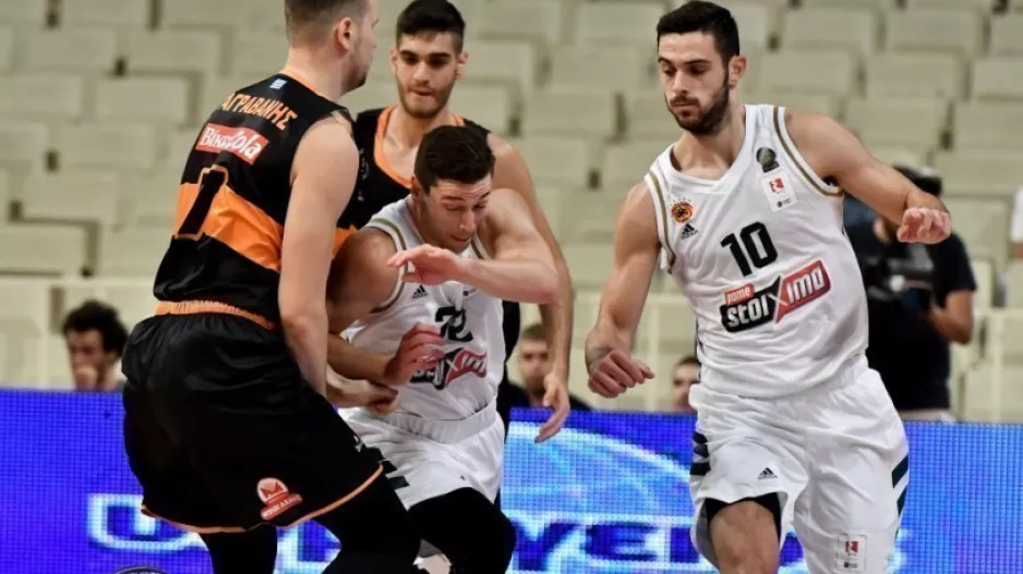 Εκτός Φριντέτ, Παπαπέτρου, στην 12άδα ο Περσίδης