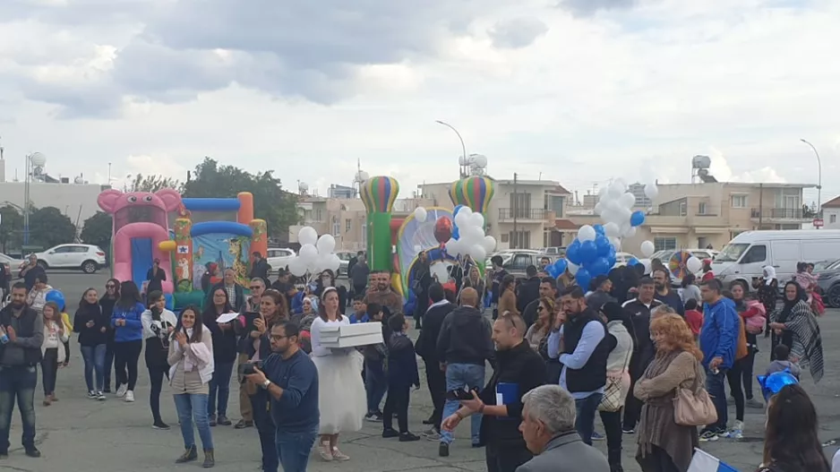 ΦΩΤΟΣ από το "Blue Fan Day"