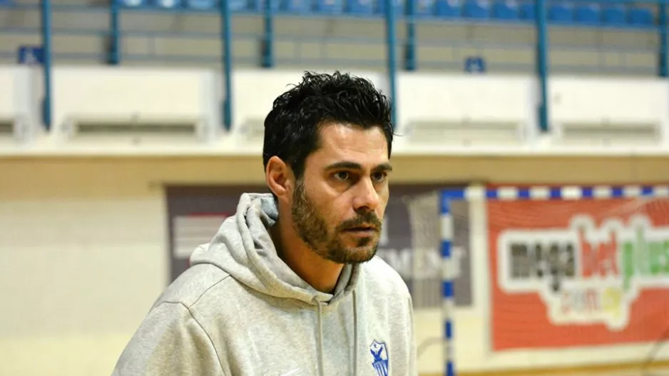 Ανόρθωση/"Δυστυχώς είμαστε στη δυσάρεστη θέση να συνεχίσουμε χωρίς εσένα..."
