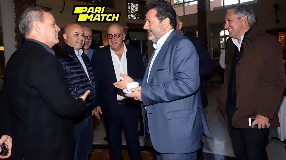 ΩΡΑΙΟ σκηνικό/ Η πρόταση του ΠΡΟΔΡΟΜΟΥ σε "ΣΟΦΟ" και οι... 100 χιλιάδες+Μακρής!