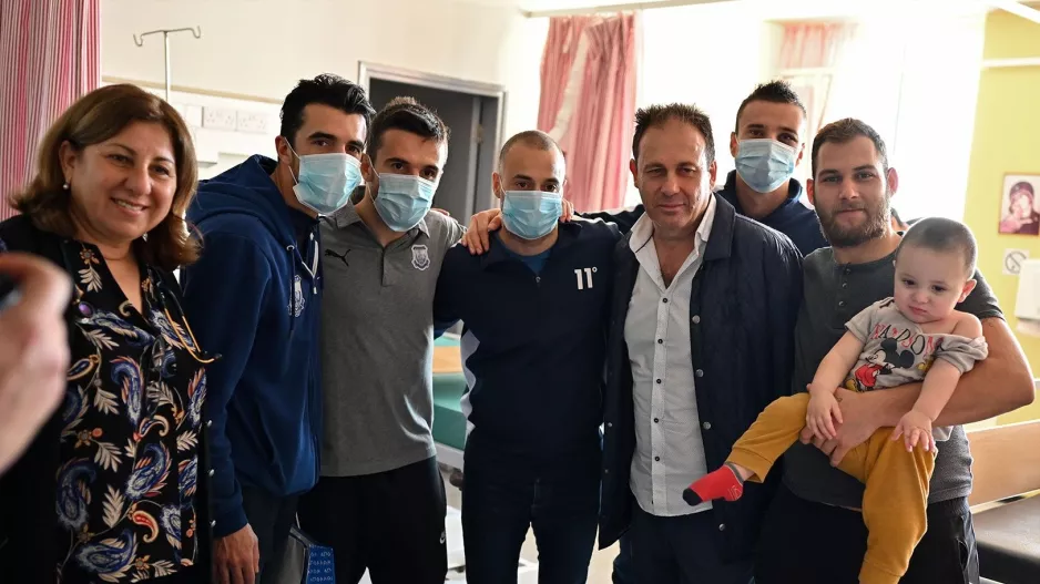 Επίσκεψη στο παιδιατρικό τμήμα του Γενικού Νοσοκομείου Λεμεσού (Φώτος)