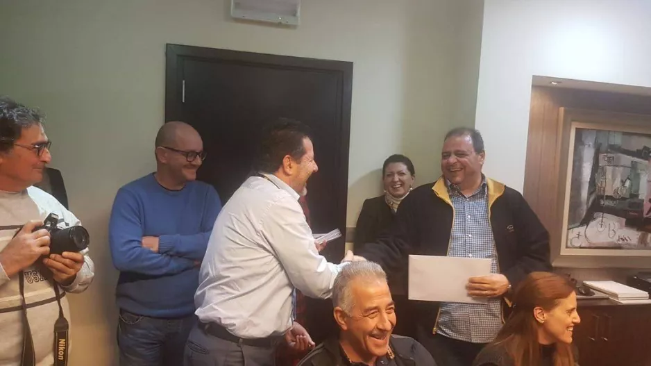 ΦΩΤΟΣ: Το ΚΕΠΑΚΥ δίπλα στα τμήματα/Βοήθεια σε 105 οικογένειες 