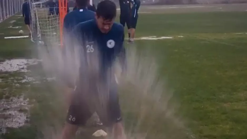 Ενόψει ΑΠΟΕΛ... στις λάσπες! (Βίντεο)