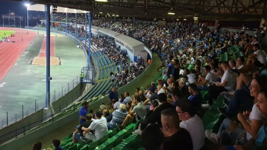 Κάνει ΡΕΚΟΡ με Ανόρθωση