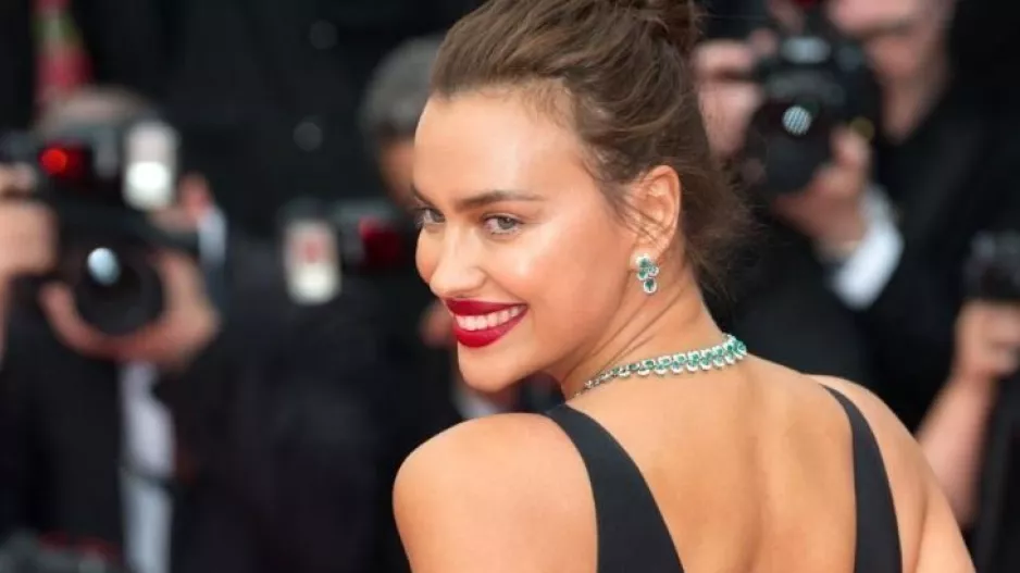 Irina Shayk/topless