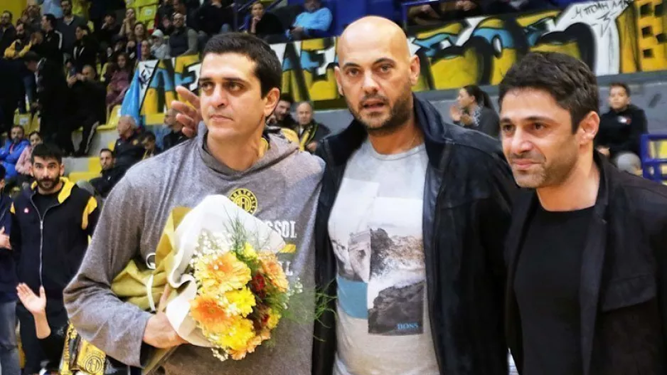 RESPECT από Πετρολίνα ΑΕΚ σε ΑΕΛ και Παλάλα...