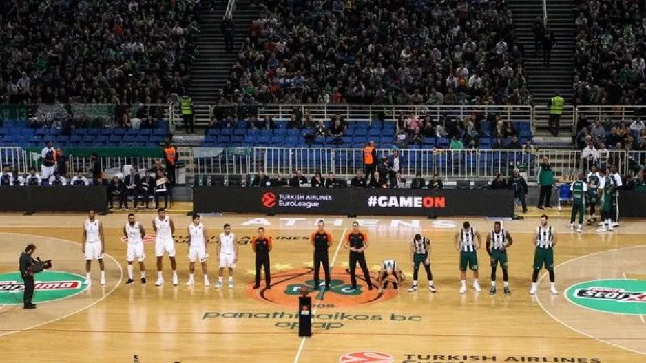 Πρόστιμο 2.000€ από τη EuroLeague για αντικείμενα στο ΟΑΚΑ