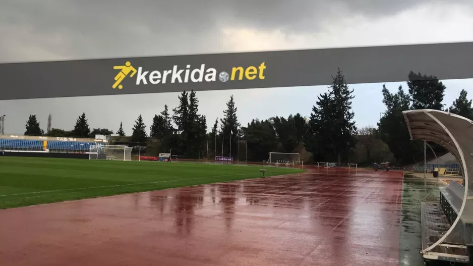 (ΒΙΝΤΕΟ/ΦΩΤΟΣ) ΩΡΑ 16:40 στο "Στ.Κυριακίδης"/Βροχή και έντονος άνεμος