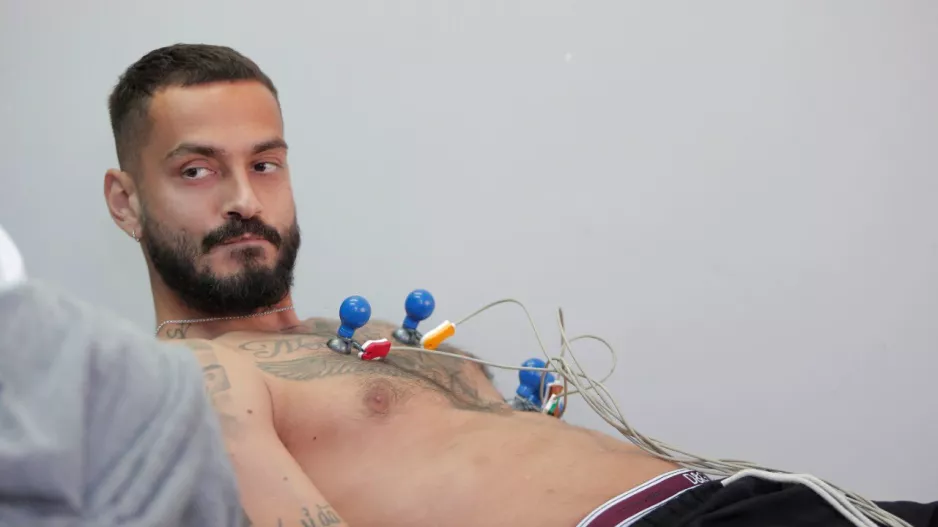 Πριν υπογράψει/Σάββας