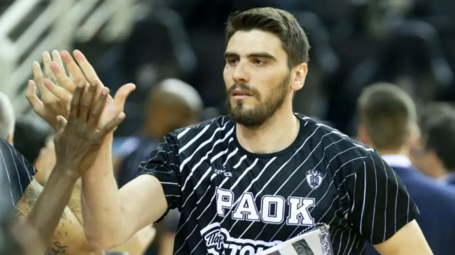 «Μονόδρομος η νίκη, με τον κόσμο δίπλα μας δεν φοβόμαστε κανέναν»