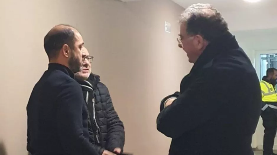 Κουβέντα με... action