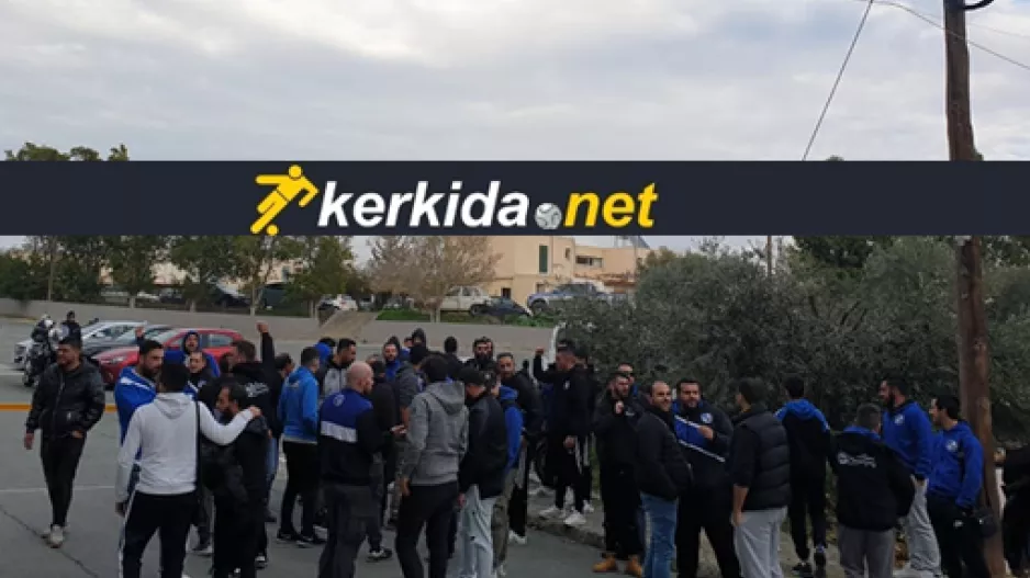 Οργανωμένοι στο "ΠΑΠ" για... ντόπες και αποδοκιμασίες (φώτος)
