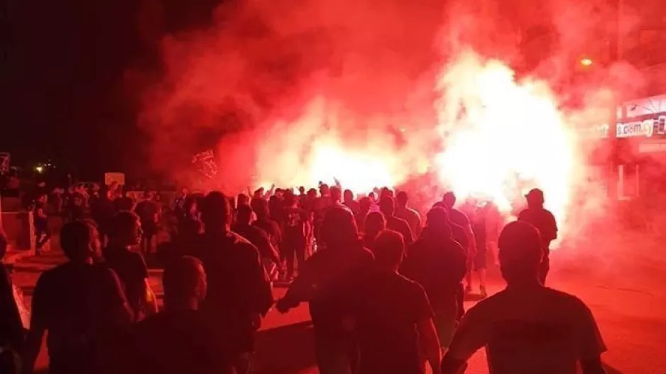ΘΥΡΑ 1: "Κάνουμε την καρδιά μας πέτρα και συνεχίζουμε..."