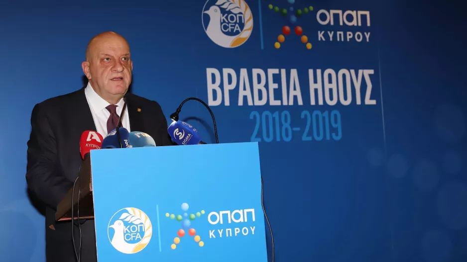 Μια πρόκληση, τρία έργα 
