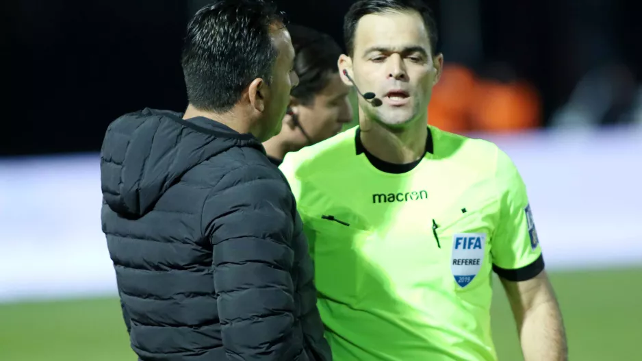 Τα είπε με ΣΩΤΗΡΙΟΥ (2)