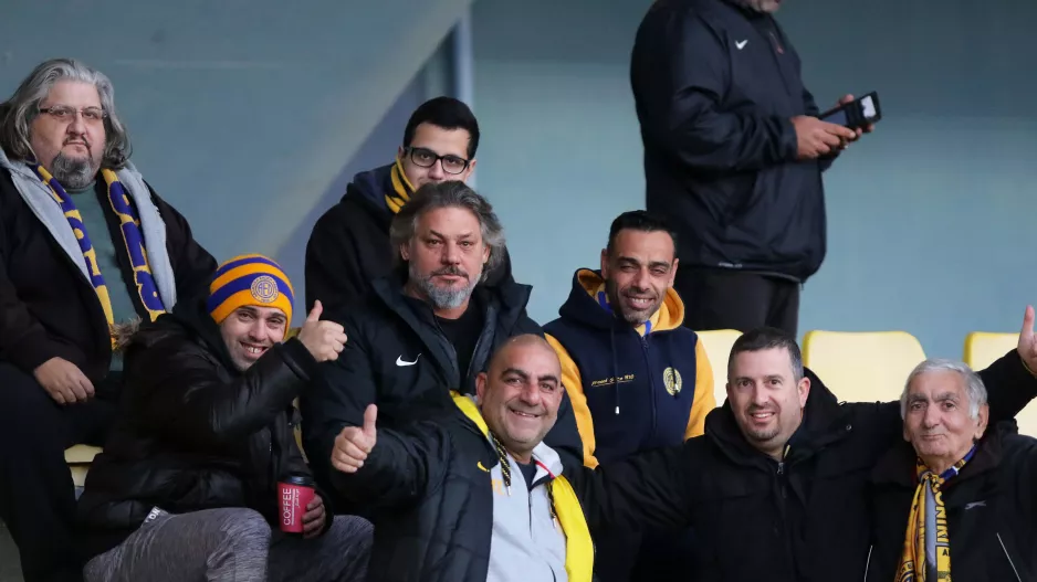 Οι ίδιοι/ΑΕΛ