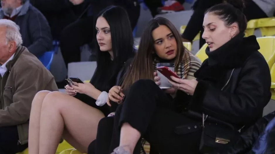 Όμορφες παρουσίες στο "Λευκόθεο"