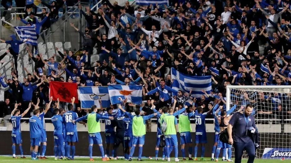 2800+ Ανορθωσιάτες στο πέταλο!