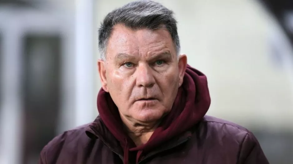 «Μόνο -5; Ας έρθουν αύριο οι ιδιοκτήτες των μεγάλων ομάδων να τους πουλήσω την ΑΕΛ»