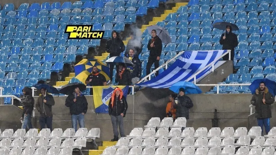 Στήριξη στο ΑΠΟΕΛ... από τη Νότια (φώτος)