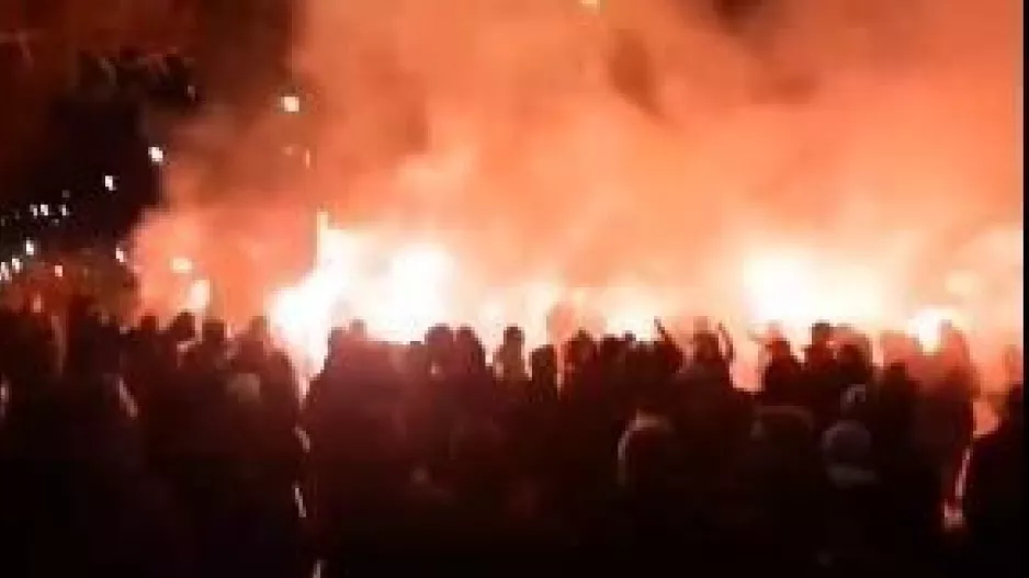 Tο… έκαψαν στην κοπή της βασιλόπιτας (βίντεο)