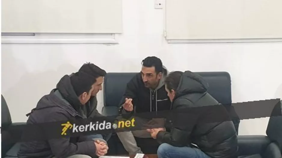 Meeting της ΑΕΚ στο "ΠΑΠ" την ώρα του Ανόρθωση-ΑΠΟΕΛ!