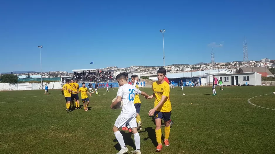 Γαλαζοκίτρινο το ντέρμπι Κ16