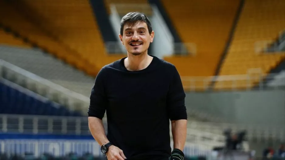 «Ελληνικό κράτος vs Κράτος Ολυμπιακός σημειώσατε 2»