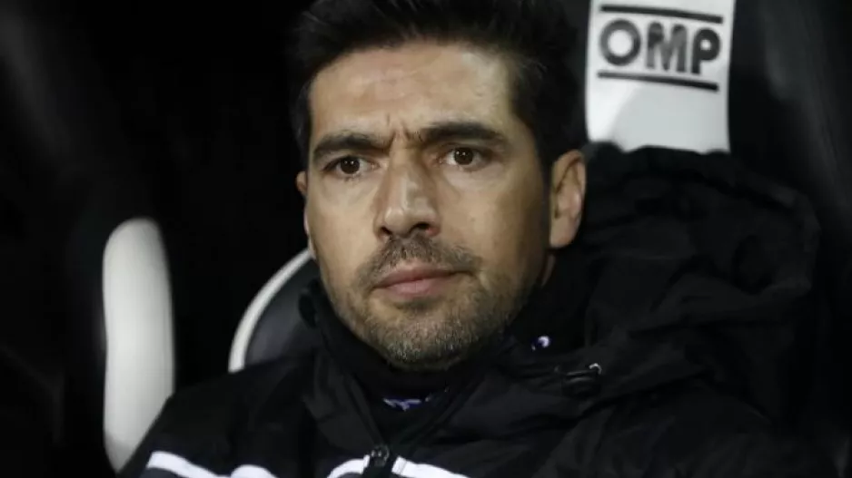 Έξαλλος ο Φερέιρα με το πρόγραμμα της Super League