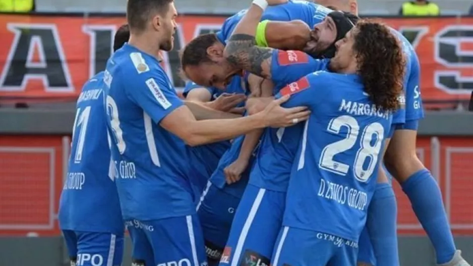 ΣΧΟΛΙΟ Ρενάτο