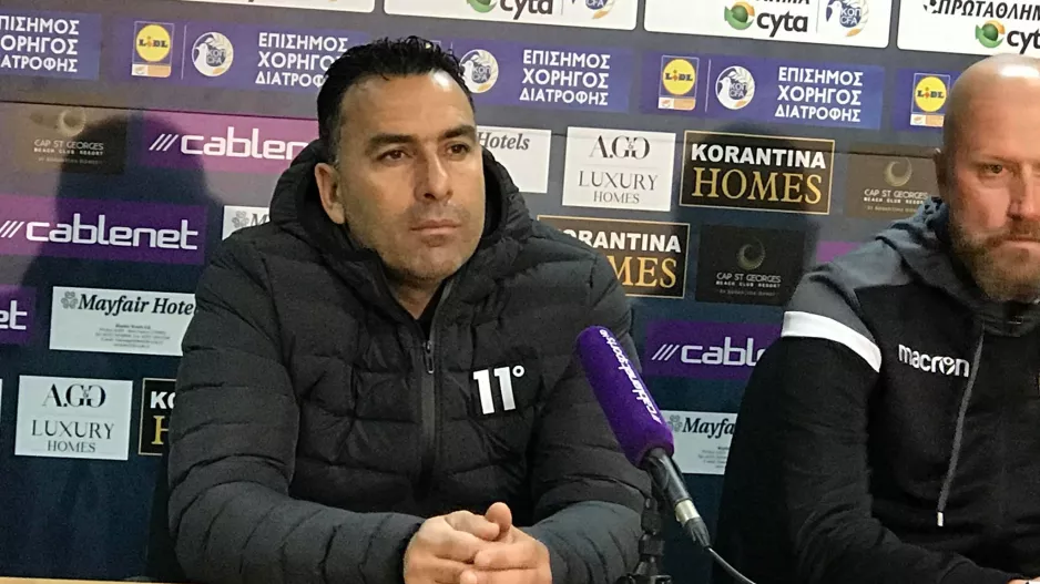 ΣΩΦΡΟΝΗΣ: "Είχαμε δύο πέναλτι, ένα ξεκάθαρο γκολ... Σόρυ συνάδελφε"