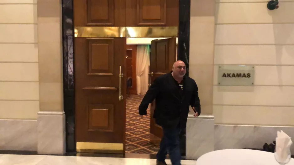 Αντίδραση - "Σεβασμός προς τον Πρόεδρο μας"