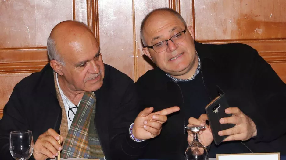 Εδώ Γιάννος και Θουκής 