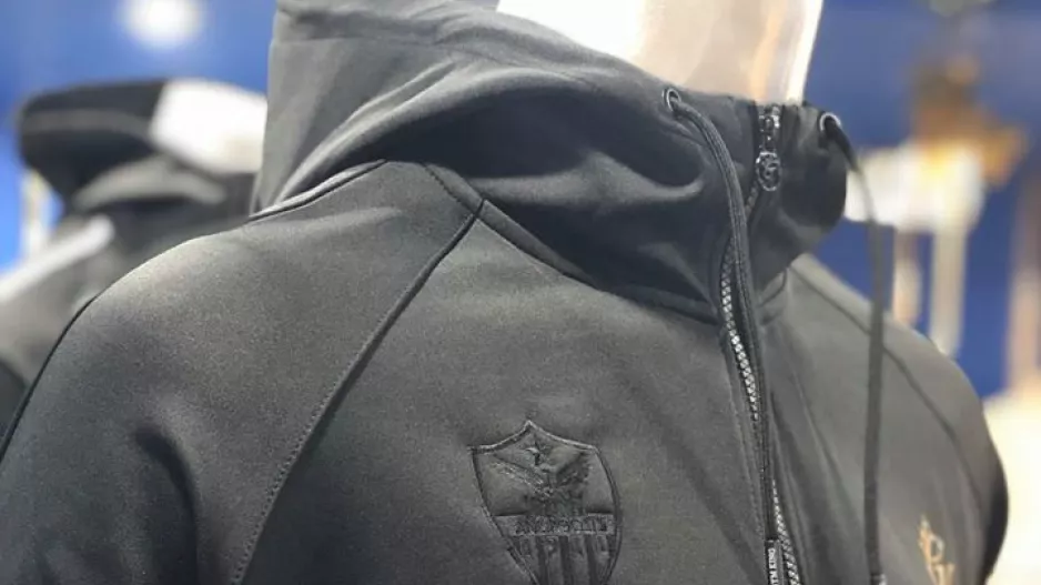 Διαθέσιμες στην μπουτίκ!