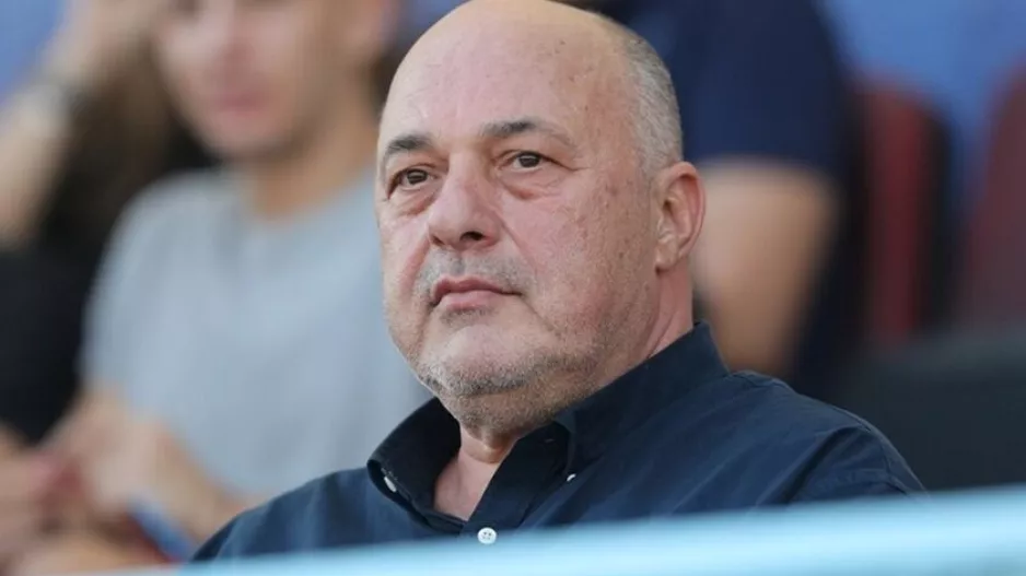 "Καθαρός ουρανός αστραπές δεν φοβάται"