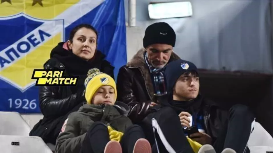 (ΦΩΤΟΡΕΠΟΡΤΑΖ) Ο κόσμος του ΑΠΟΕΛ στο ΓΣΠ