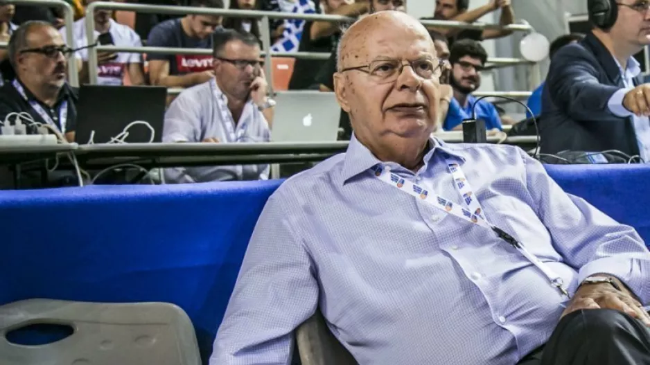Βασιλακόπουλος για Αγγελόπουλο: «Καταντάς γραφικός»!