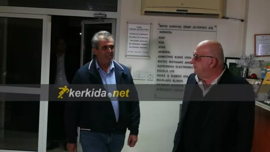 Στους διαιτητές...