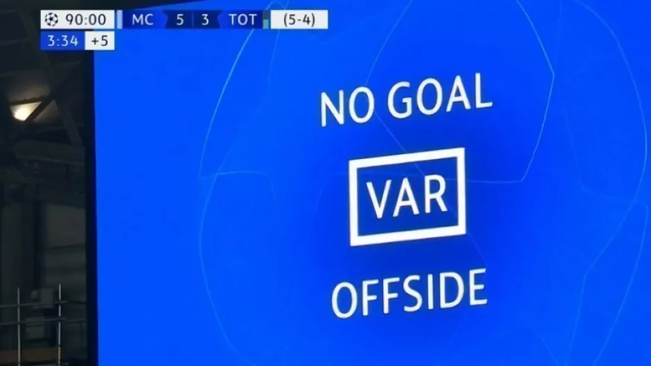 Γραμμή οφσάιντ στο VAR από τα play offs με 950 ευρώ ανά ματς