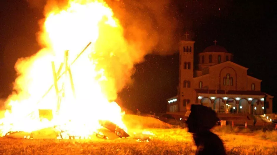 Το έθιμο της Λαμπρατζιάς