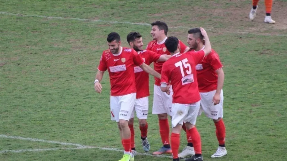 Προβάδισμα... τελικού για ΑΠΟΝΑ Ανάγυιας (φώτος)/Νίκη για Αχυρώνα