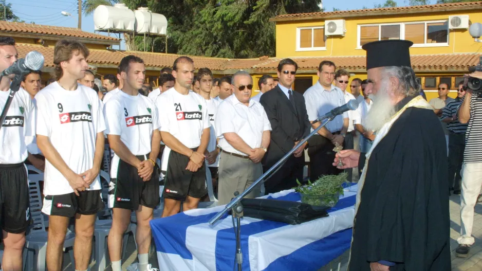 ΟΛΥΜΠΙΑΚΟΣ 2001 με Χριστόφορο και... αφρόκρεμα!